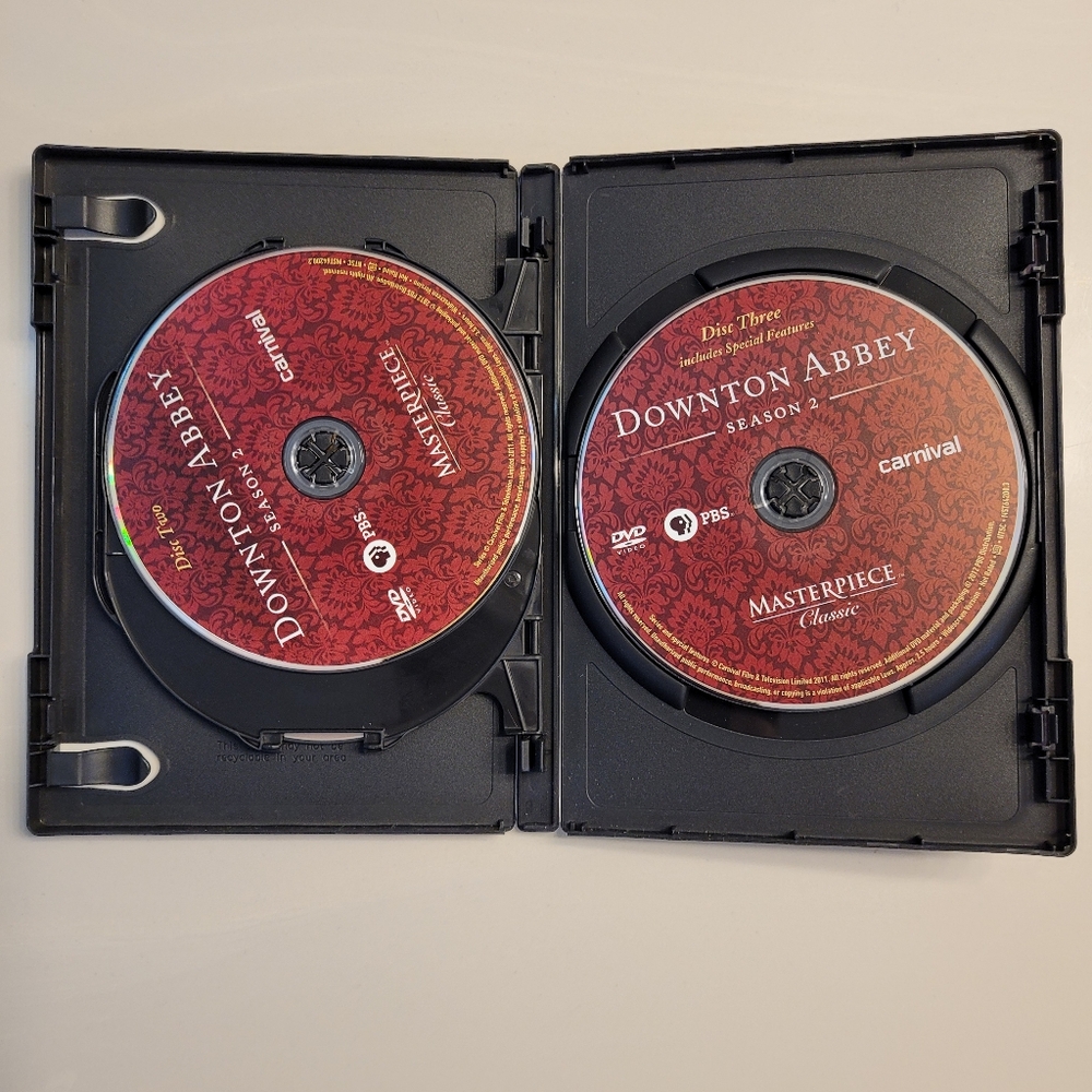 Downton Abbey Season 2 PBS Masterpiece Classic Three DVD Set - Picture 7 of 12